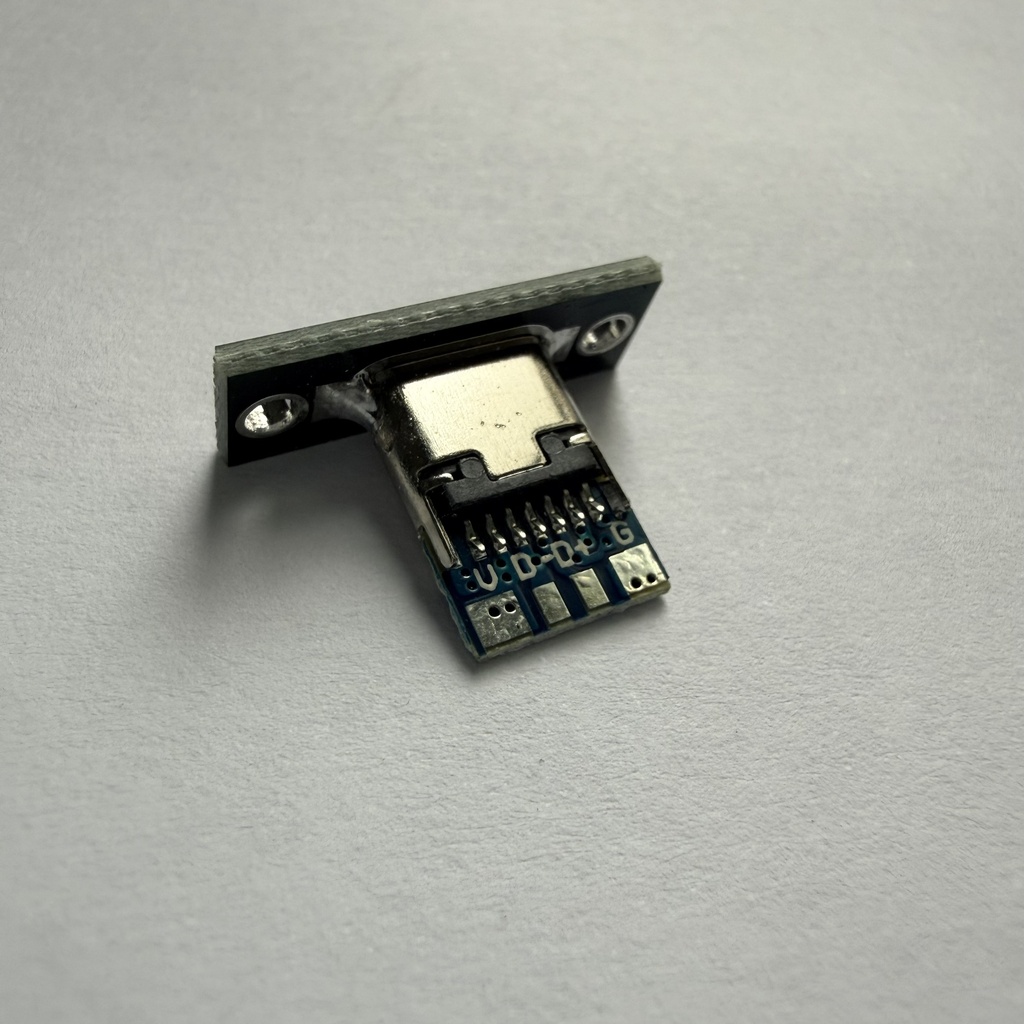 USB 3.1 Type-C розʼєм (гніздо) з монтажною пластиною під гвинти, розʼєм Type-C (2-pin / 4-pin) жіночий, порт для зарядки