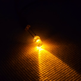 CZ-5014SUYCF-B, ЖОВТИЙ; світлодіод вогонь (свічка); 5mm